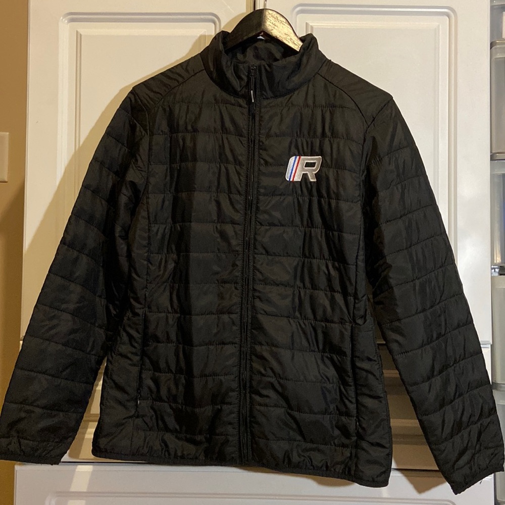 Lightweight athletic black jacket. Fits like a medium.